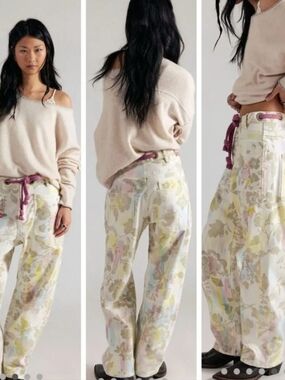WE THE FREE PEOPLE MOXIE PRINTED FLOCKED BARREL
